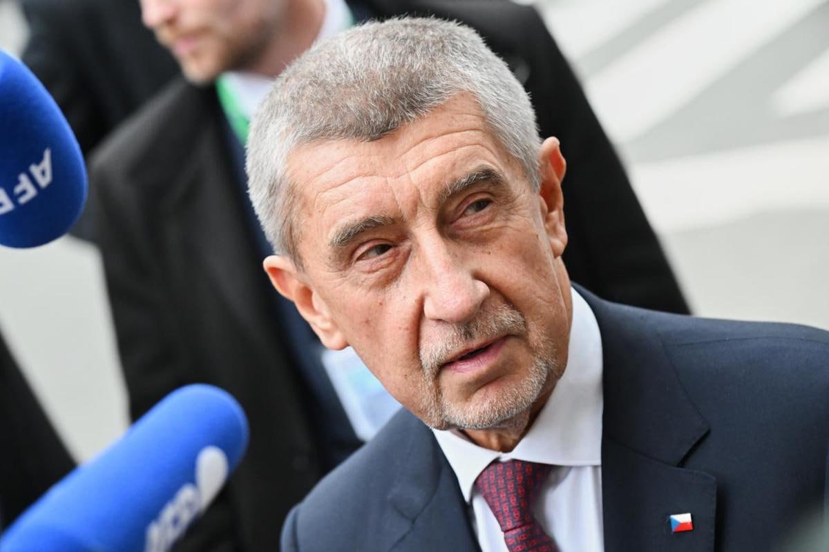 Разборки в Чехии вокруг инициативы о поставках Украине боеприпасов