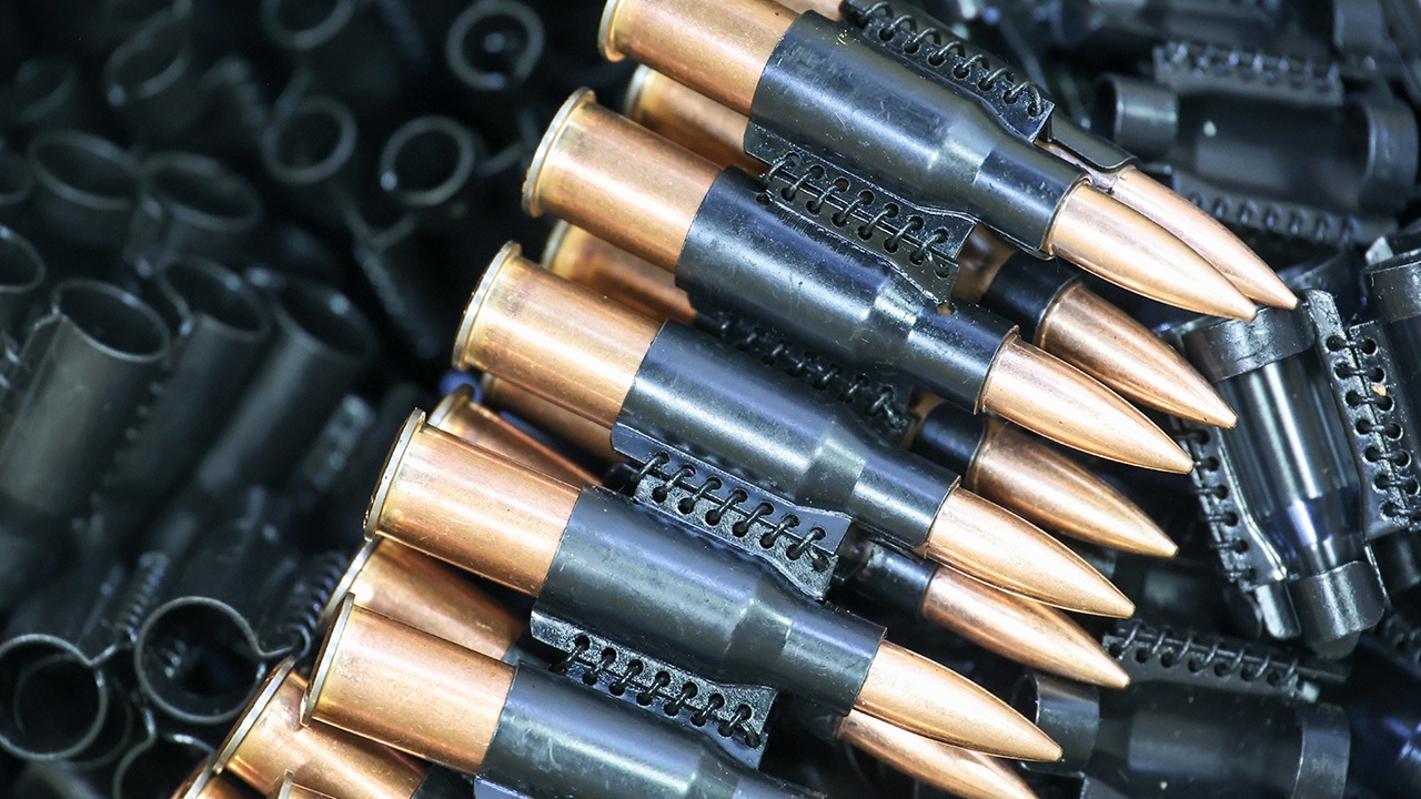 Politico: Париж стремиться вынудить Киев закупать только европейское оружие