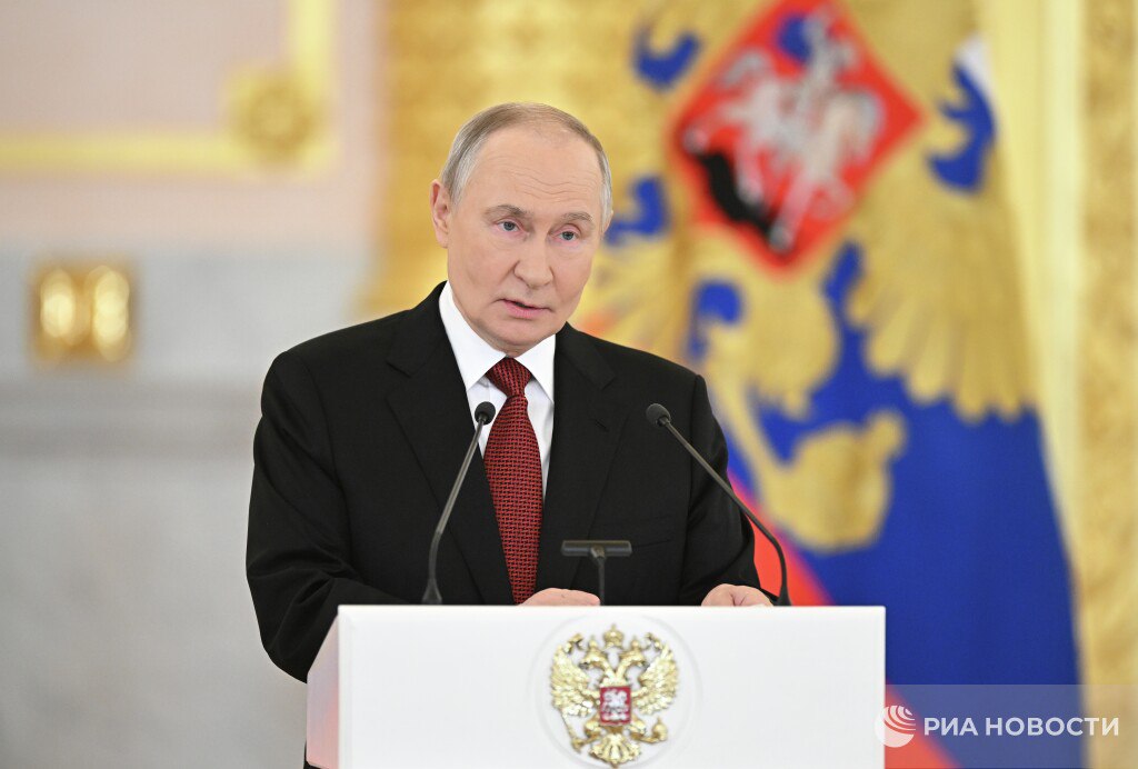 "Мир не наступает сам - его строят, причем каждый день"