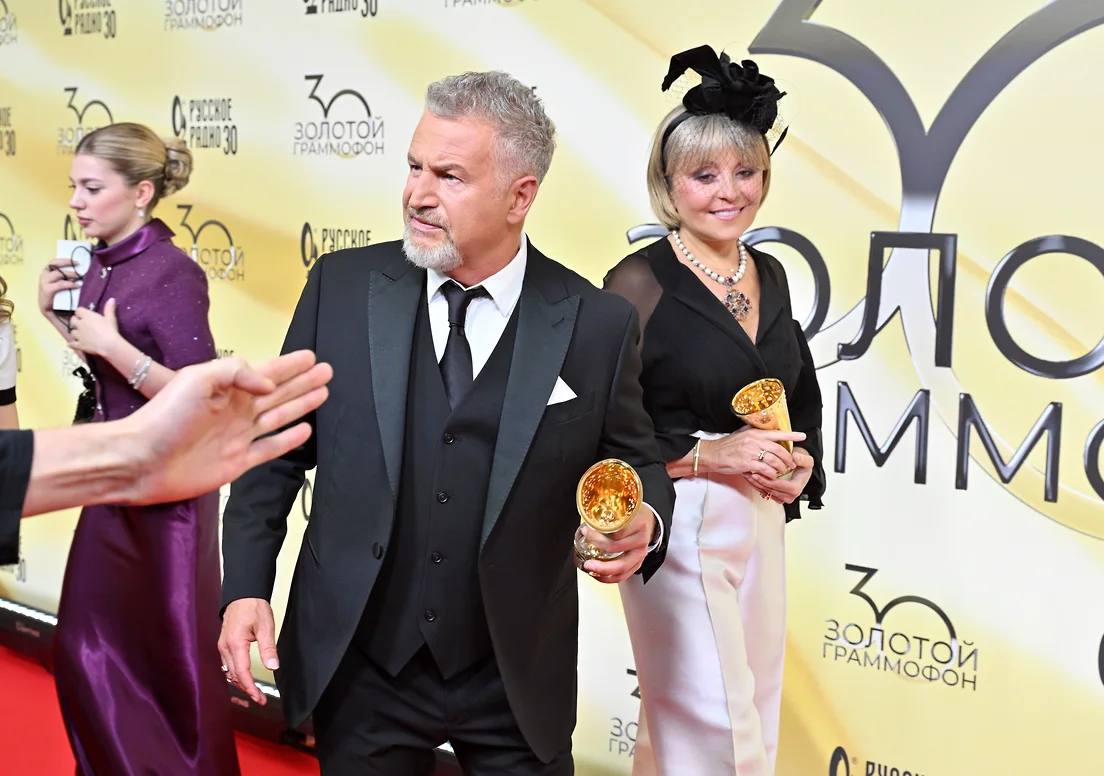 Пользователи соцсетей возмущены предстоящим концертом Агутина и Варум в Тольятти