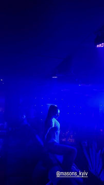 Есть два разных Киева.. У одних все хорошо. Клубы, тепло, свет, кальян