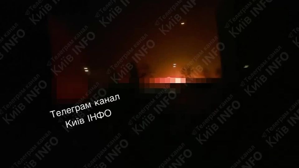 Серия ударов по левому берегу Киева