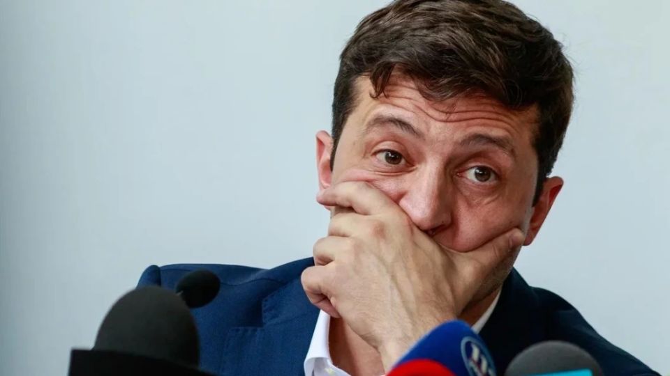 "Жечь тебя будем, чучело": Зеленский всё знал. Киевляне в шоке пересылают друг другу кадры "из прошлого"