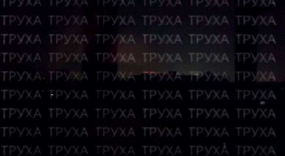 После прилётов искандеров и БПЛА, левый берег Киева полностью обесточен