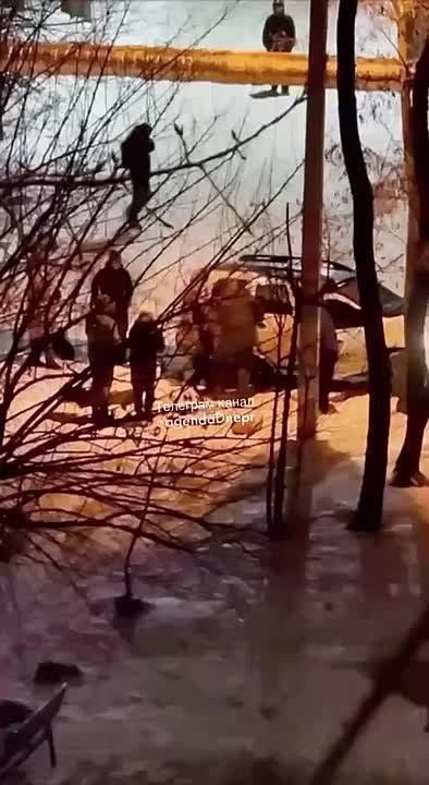 В Днепропетровске один из людоловов ТЦК начал стрелять по гражданским, посмевшим препятствовать насильственной мобилизации