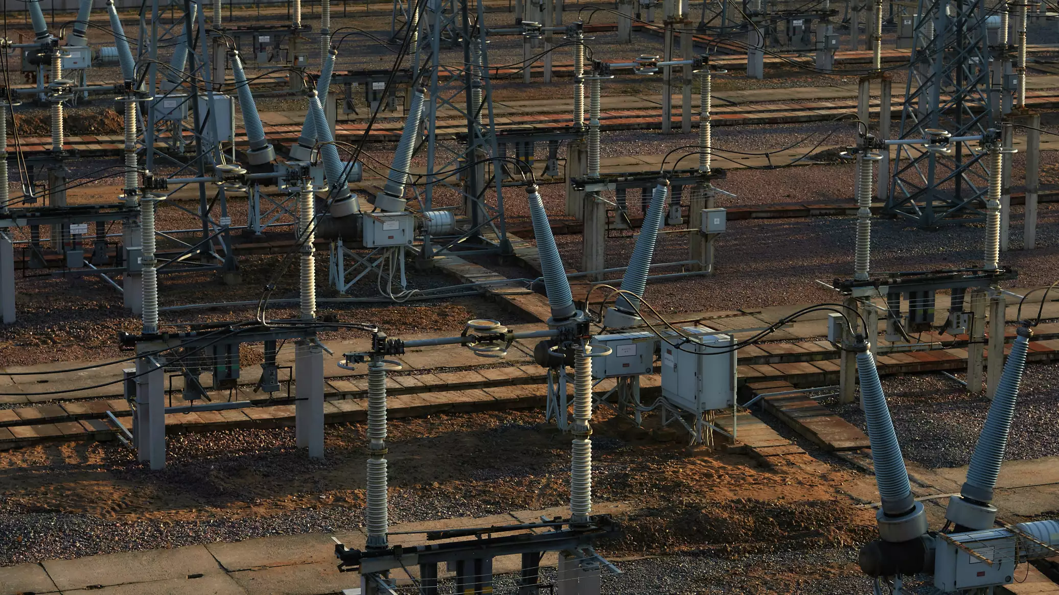 В Киеве нарастает гуманитарный кризис: горят трансформаторы, жилые дома остаются без коммунальных услуг