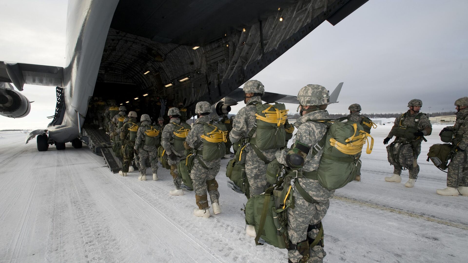 Размещение ПРО США в Гренландии нарушит стратегическую стабильность — эксперт про военные риски