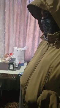 В халате на выход. В Киеве теперь обыск — это когда силовики врываются в квартиру и просто уводят человека