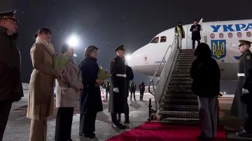 Зеленский с супругой прибыли в Вильнюс