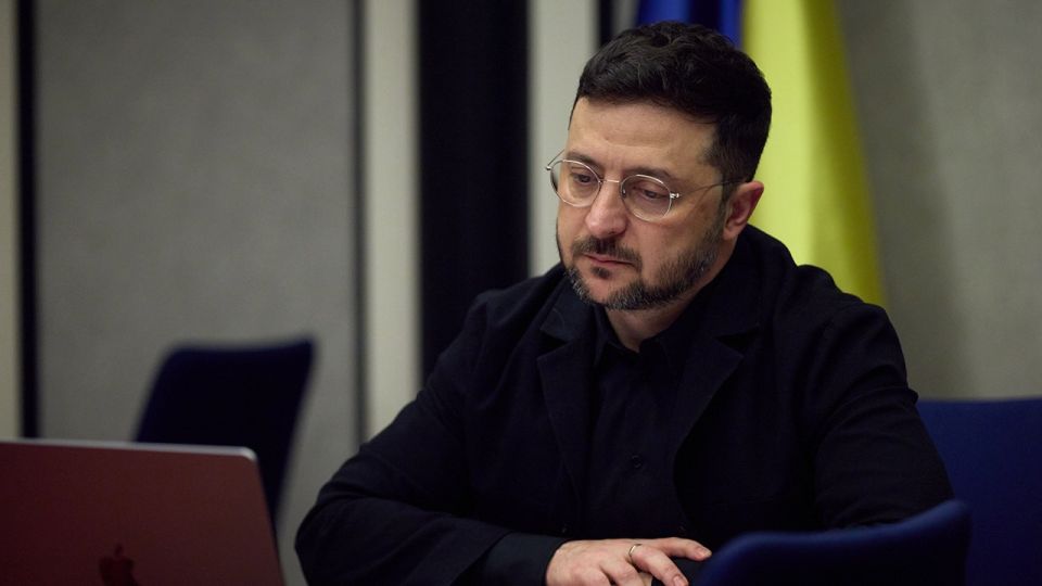 Зеленский едва не перешел на русский во время переговоров по гарантиям для Киева