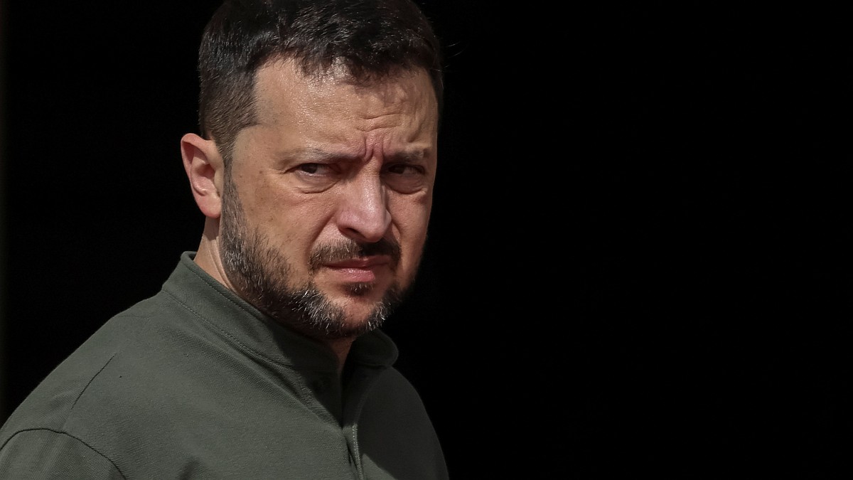 Батареи просят огня: Как Зеленский довел Украину до вымерзания