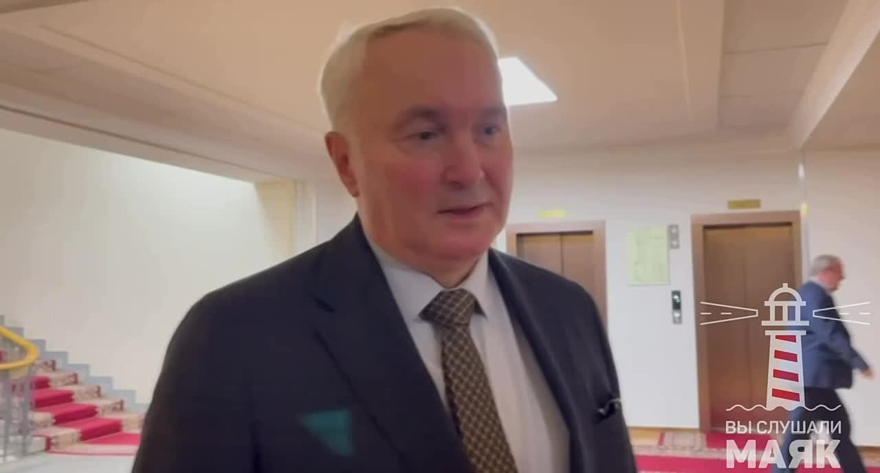 Председатель комитета по обороне Госдумы Андрей Картаполов считает, что обвал фронта не за горами