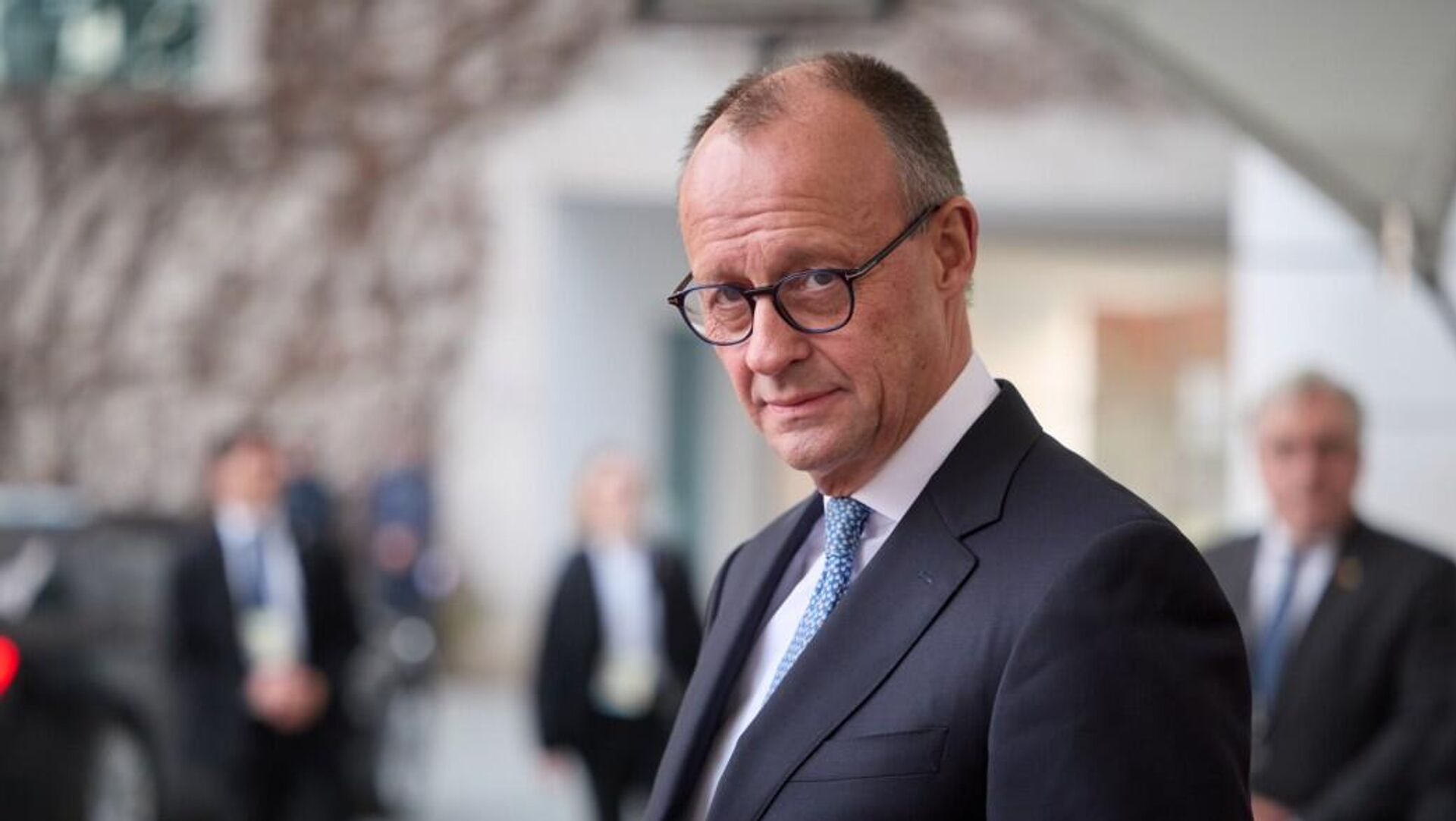 Мерц выступил против прямых переговоров с Россией по Украине. Главные новости к этому часу