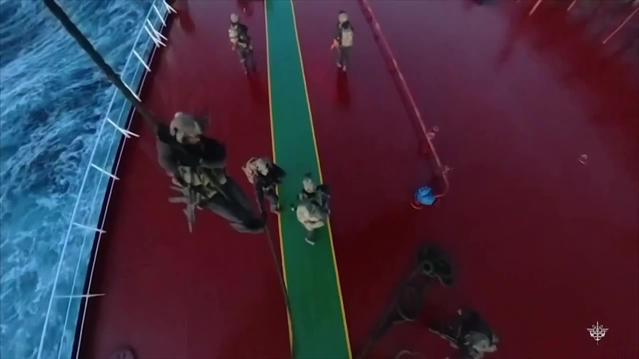 Франция вынуждена отпустить танкер «теневого флота» России