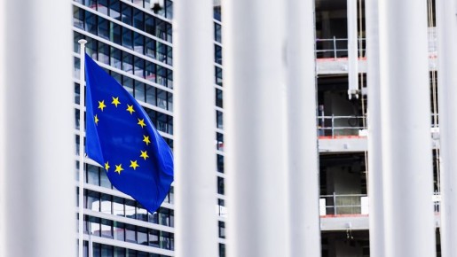 Лазейка по кредиту в 90 млдр евро: ЕС может обязать внешние страны платить аванс за контракты с Киевом