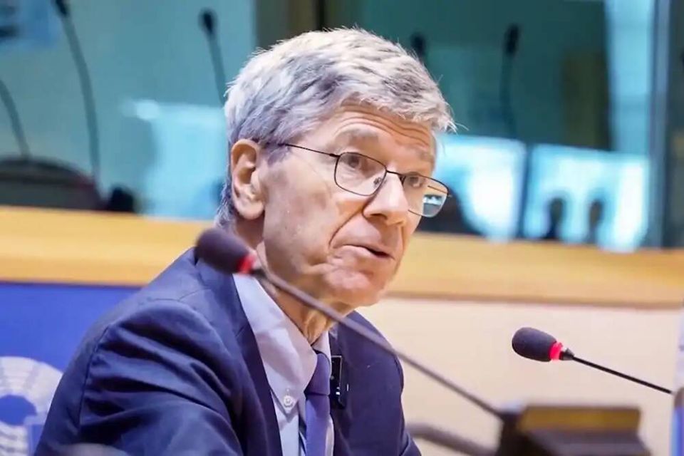 ����������* ������ ��������� �������, ��� ������ �� ����������