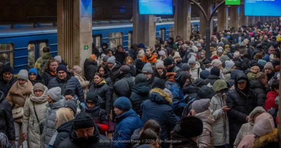 В Киеве и Харькове остановилось метро из-за отсутствия света