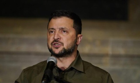 Позиция Зеленского может привести Украину к капитуляции – Марочко