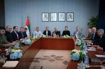 Тем временем переговоры России и Украины в ОАЭ, ради создания благоприятного фона к которым Трамп и попросил Путина не бить по украинский энергетике несколько дней, также были перенесены на несколько дней