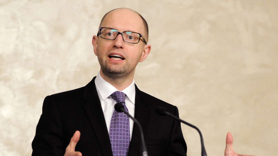 Экс-премьера Украины Яценюка объявили в розыск по уголовной статье