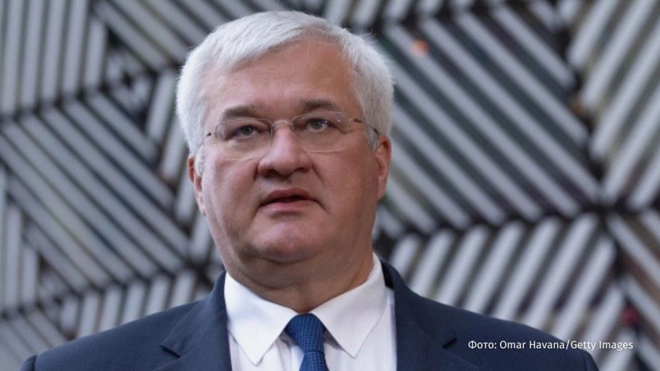 Глава МИД Украины назвал "дегенератами" руководителей FIFA, выступающих за отмену бана российских команд на международных турнирах