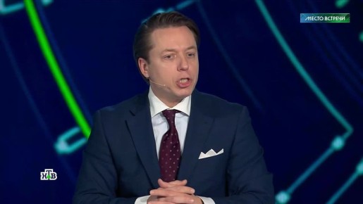 «Зеленский это рупор, он просто озвучивает то, что ему говорят большие деньги, находящиеся в американском фонде. Кукловоды — это не те, о ком мы всегда думали»