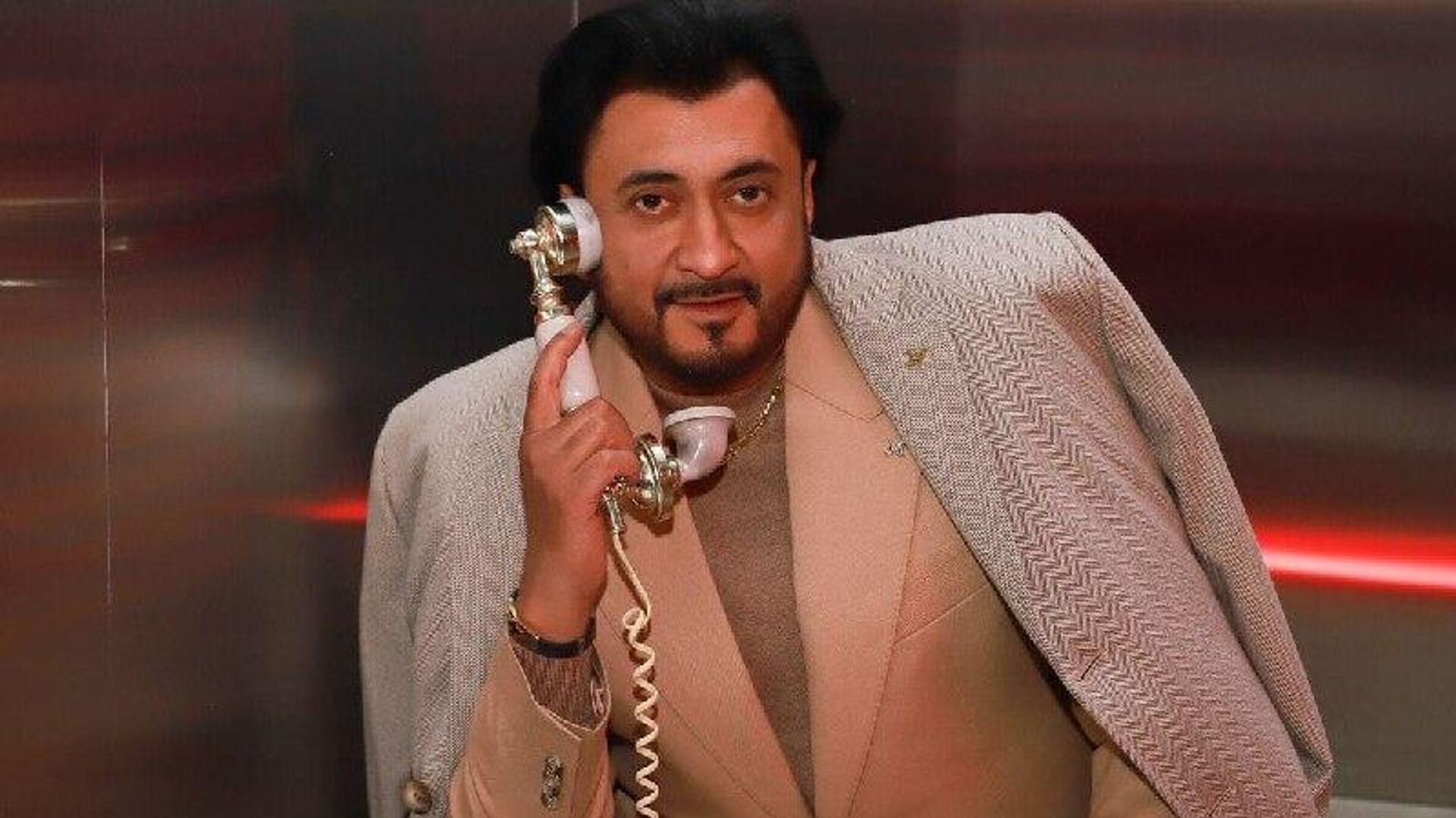 Украинский певец цыганского происхождения увозил сограждан от ТЦКшников