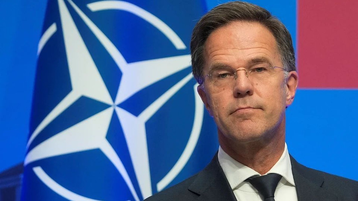 С Рютте случился казус за трибуной Рады: Глава НАТО такого явно не ждал