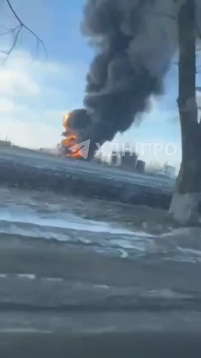 Продолжаются массовые удары по энергообъектам Украины: пылают цели в Днепропетровской и Запорожской областях