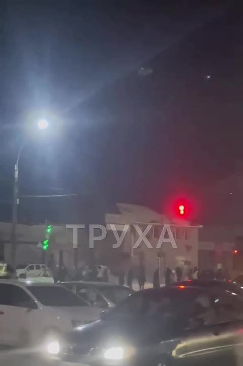 Массовые акции протеста захлестнули Украины: жители перекрывают дороги в городах из-за отсутствия света