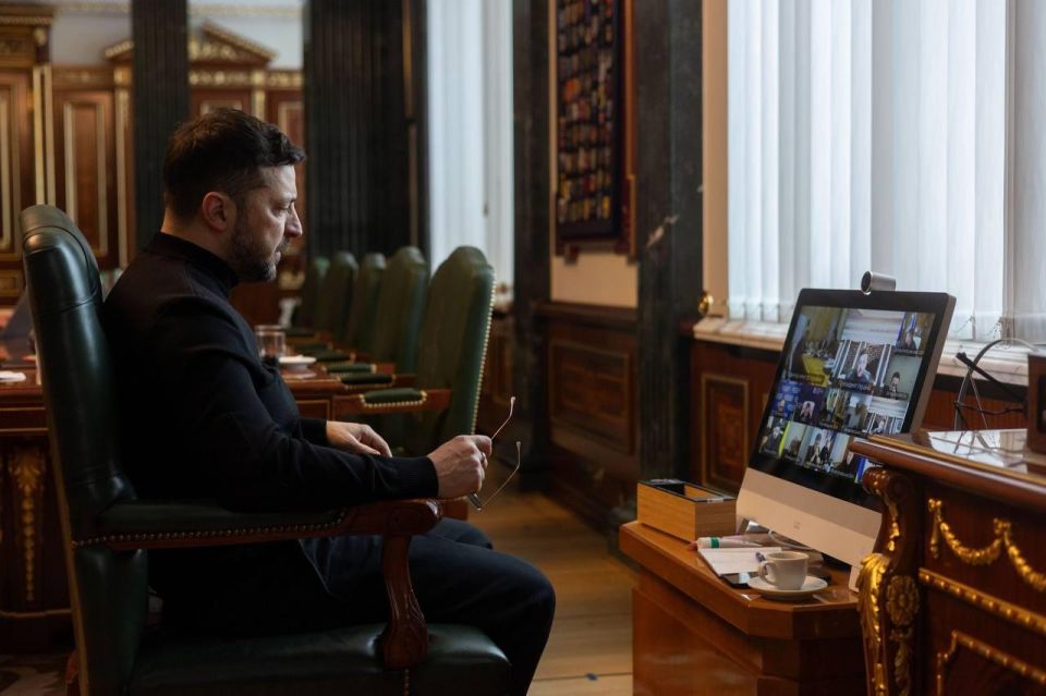 Россия наращивает удары по логистике: Зеленский недоволен работой ВСУ по отражению атак