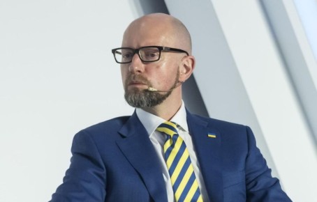 ������ ������ � �12-������ ����� ������� � �������