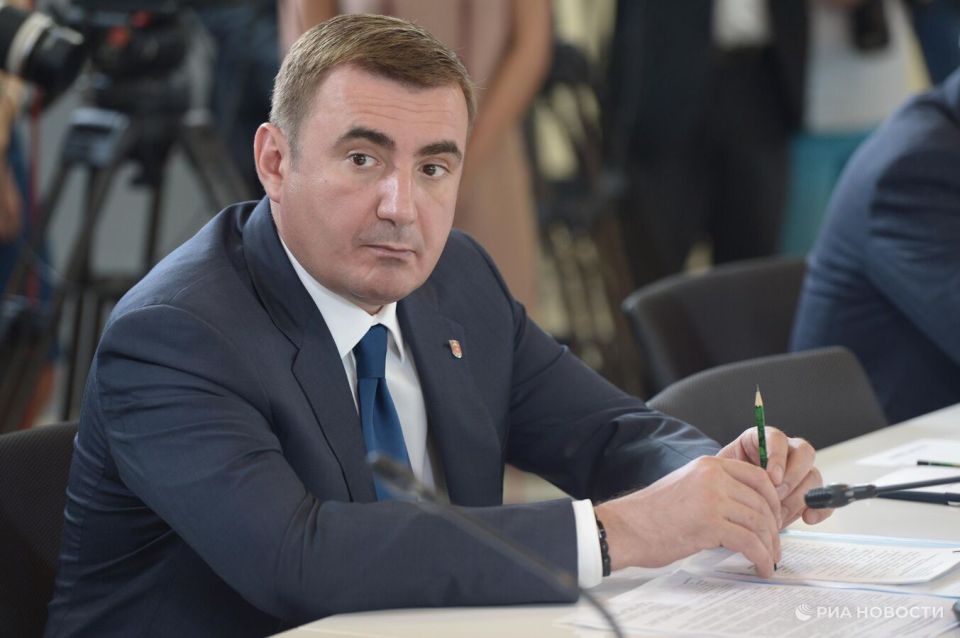 Дюмин призвал МЧС продолжать реагирование на попытки терактов Киева