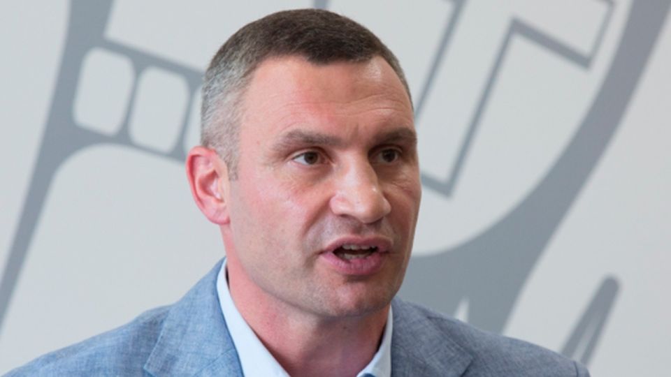 Кличко заявил, что Киев на грани катастрофы