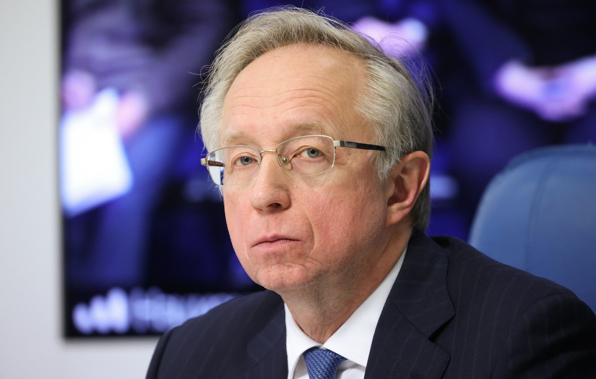 Россия готова обсудить идею временного внешнего управления Украиной