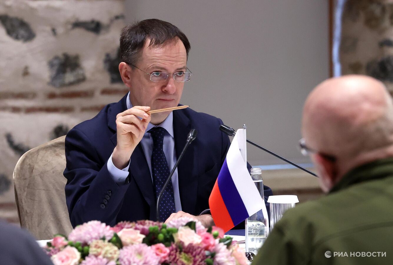 "Русские начинают": в США отреагировали на участие Мединского в переговорах