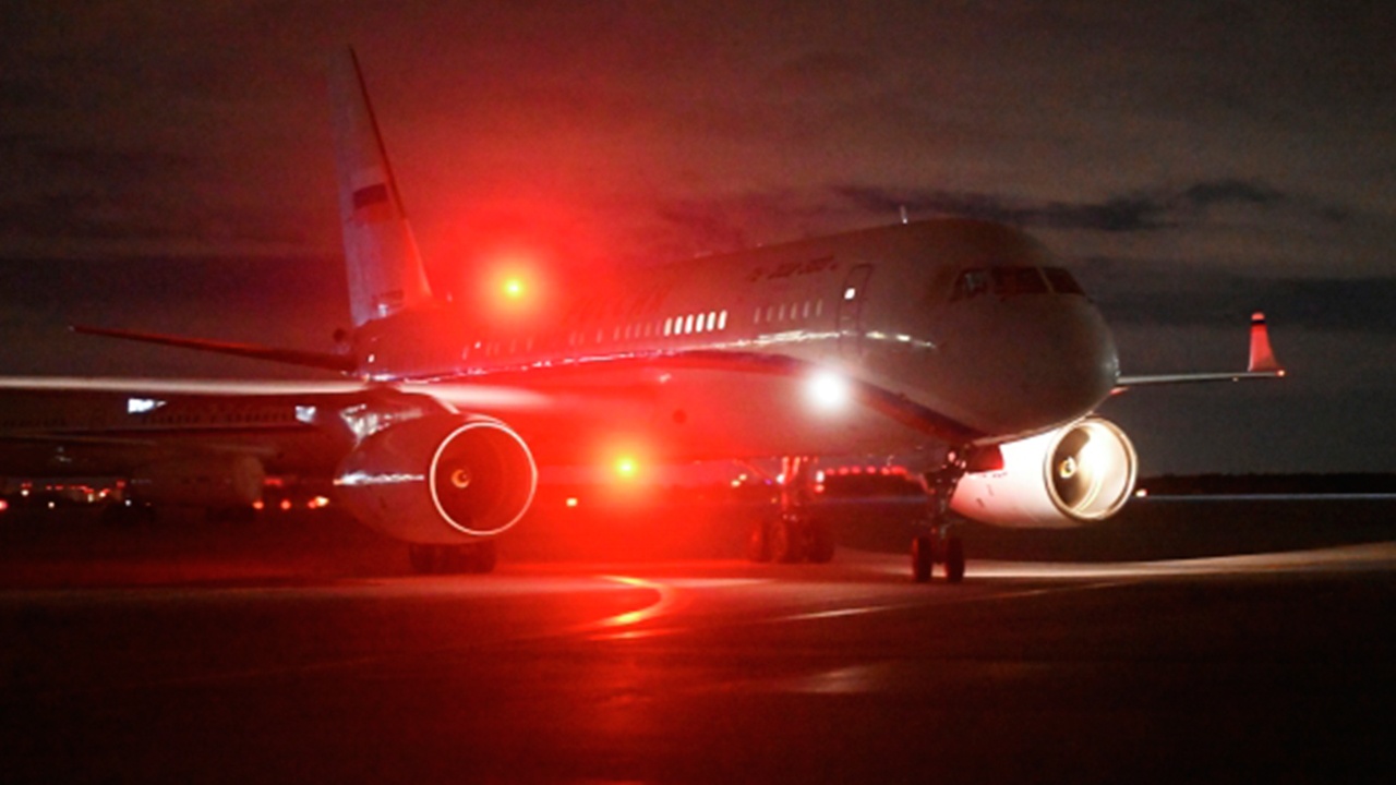 Российская делегация во главе с Мединским отправилась в Женеву