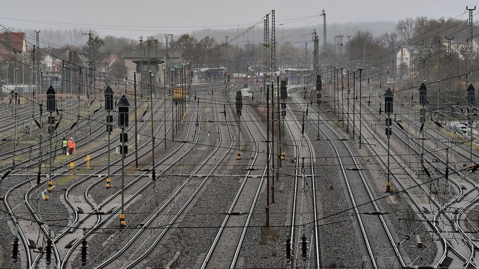 Гражданин Молдавии в Польше пытался угнать на Украину состав с нефтью