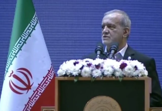 Президент Ирана Пезешкиан подтвердил, что Иран не склонит голову перед давлением США