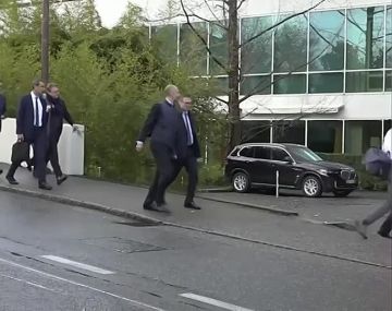 Представители европейских стран "сидели где-то в предбаннике и пили кофе" во время переговоров по Украине в Женеве, рассказал Лавров в интервью "Вестям"