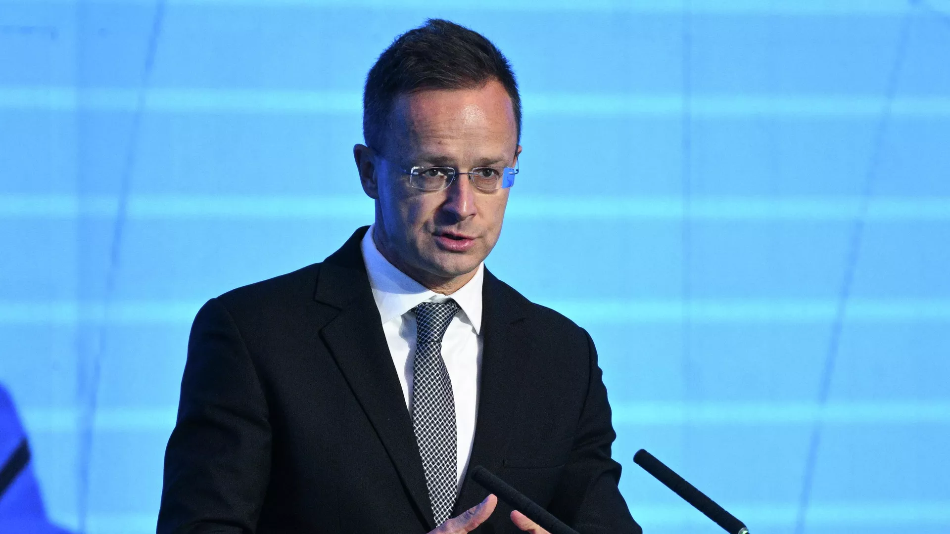 ЕС готовится к затяжному конфликту на Украине – Сийярто