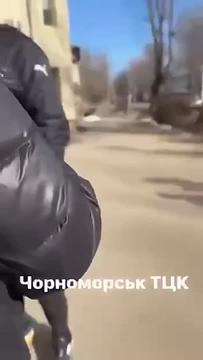 Мосфильм представляет. Военкомы на Украине продолжают похищать людей с улиц городов