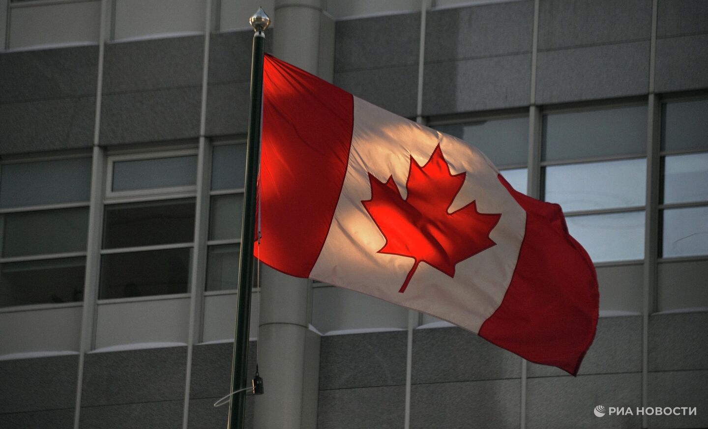 Канада выделит дополнительные два миллиарда долларов Украине, заявил Карни