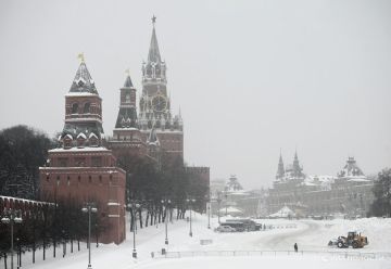 В Кремле прокомментировали информацию СВР о планах Франции и Британии