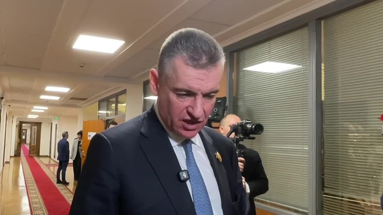 «Депутаты Национального собрания Франции и сенаторы все больше не поддерживают русофобскую деструктивную политику Макрона», заявил Леонид Слуцкий