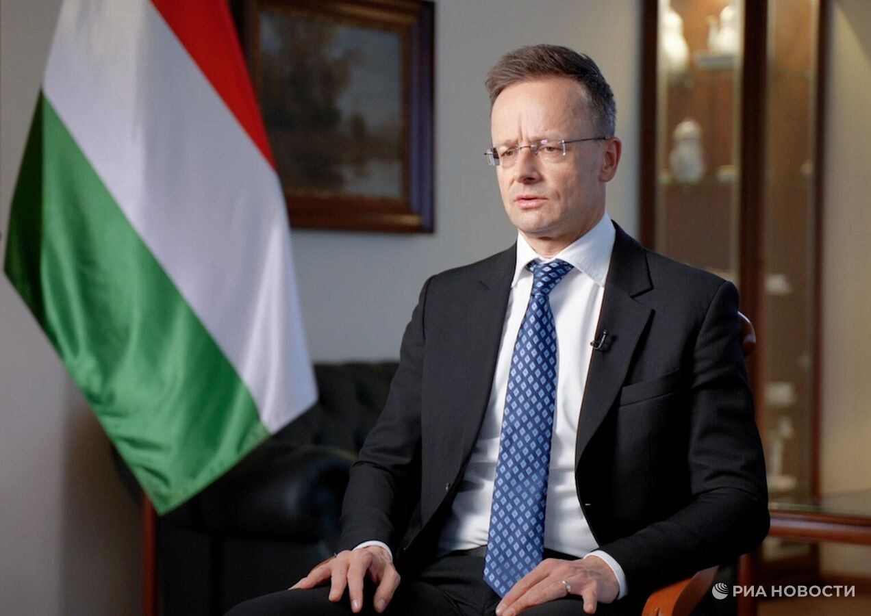 Украина превратила конфликт в бизнес-модель, заявил глава МИД Венгрии