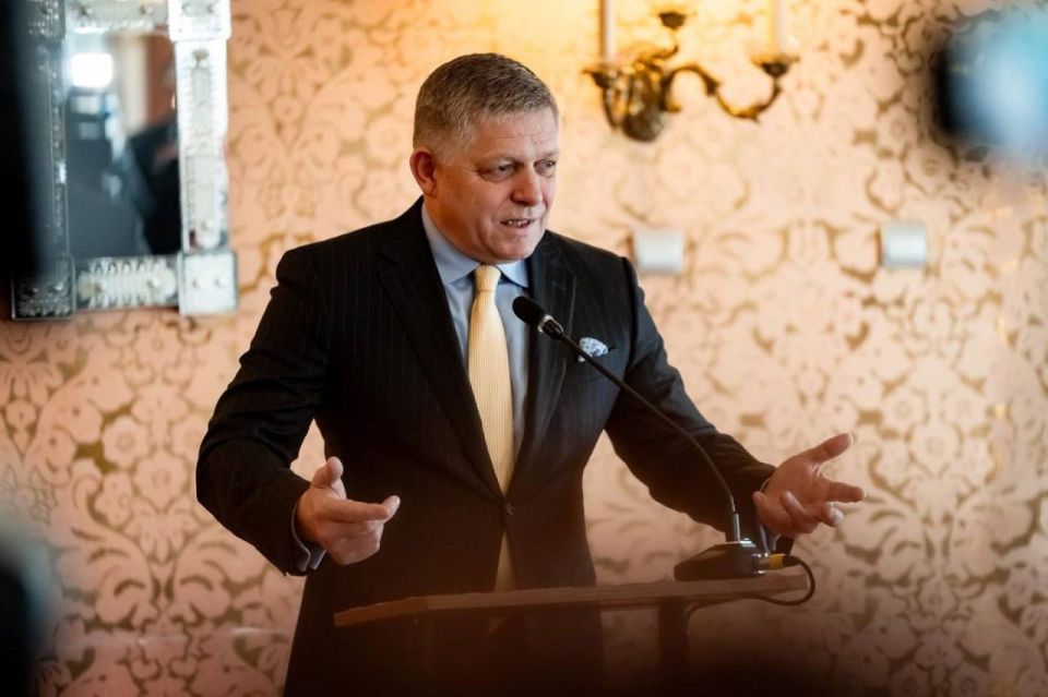 Роман Насонов: Словакия готова принять и «другие меры» против Украины из-за нежелания Киева пропустить российскую нефть в республику по нефтепроводу "Дружба", заявил премьер-министр страны Роберт Фицо на заседании...