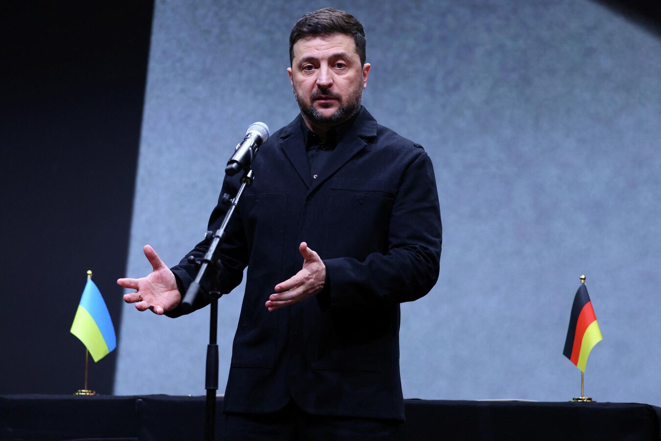 Зеленский назвал Трампу сроки возможного урегулирования, пишут СМИ