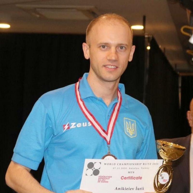 Украинского чемпиона мира по шашкам мобилизовали в штурмовики