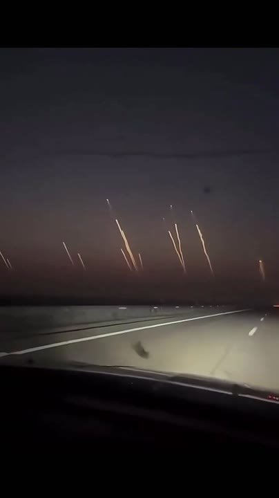 Тем временем, обе стороны продолжают обмениваться ракетно-дроновыми ударами